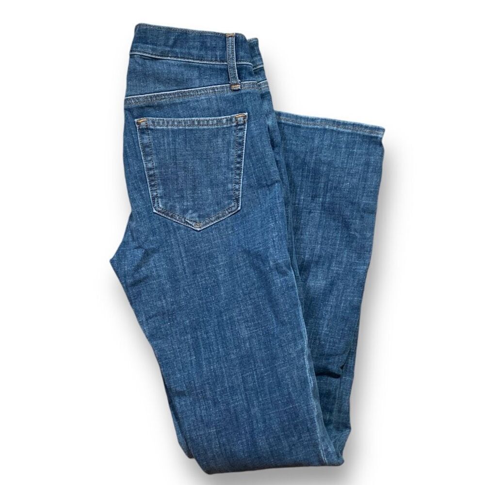 GAP Classic Straight‎ Jeans Medium Wash Denim Regular Casual 24 Inch Waist